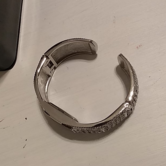 Watch - Picture 4 of 7